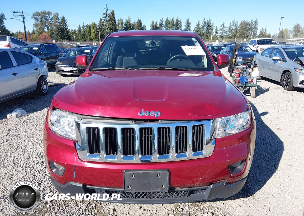 2012 Jeep Grand Cherokee Laredo VIN:1C4RJFAGXCC239111 - 12