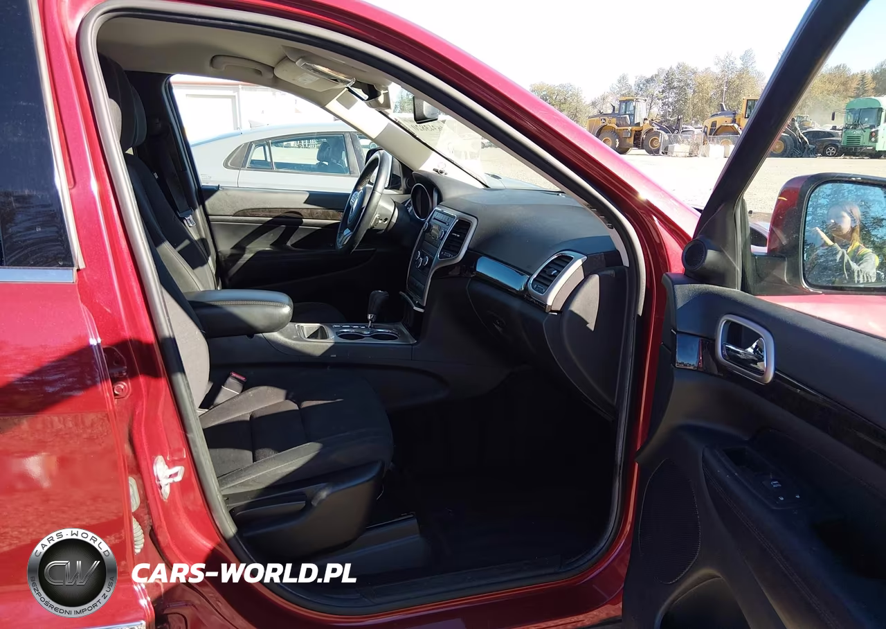 2012 Jeep Grand Cherokee Laredo VIN:1C4RJFAGXCC239111 - 17