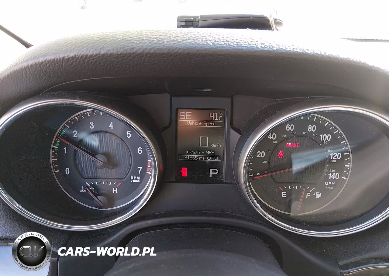 2012 Jeep Grand Cherokee Laredo VIN:1C4RJFAGXCC239111 - 7