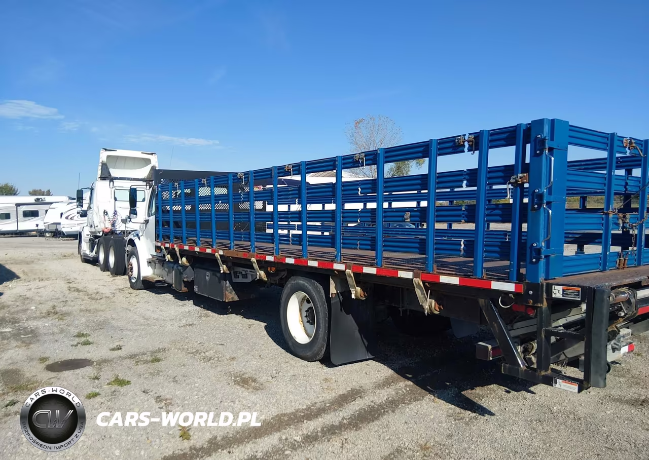 2017 Freightliner M2 106 VIN:1FVACXDT1HHJF0205 - 11
