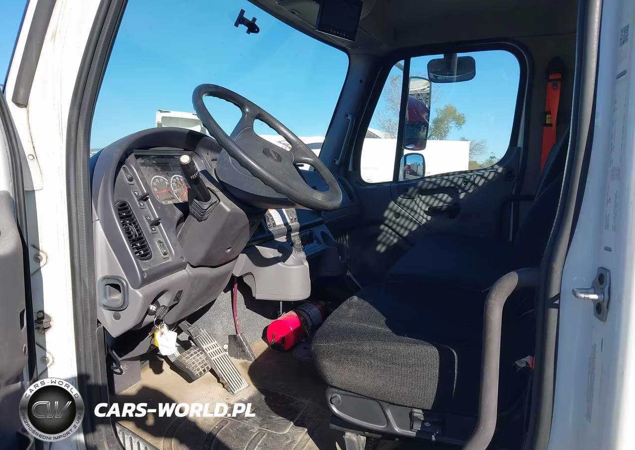 2017 Freightliner M2 106 VIN:1FVACXDT1HHJF0205 - 7
