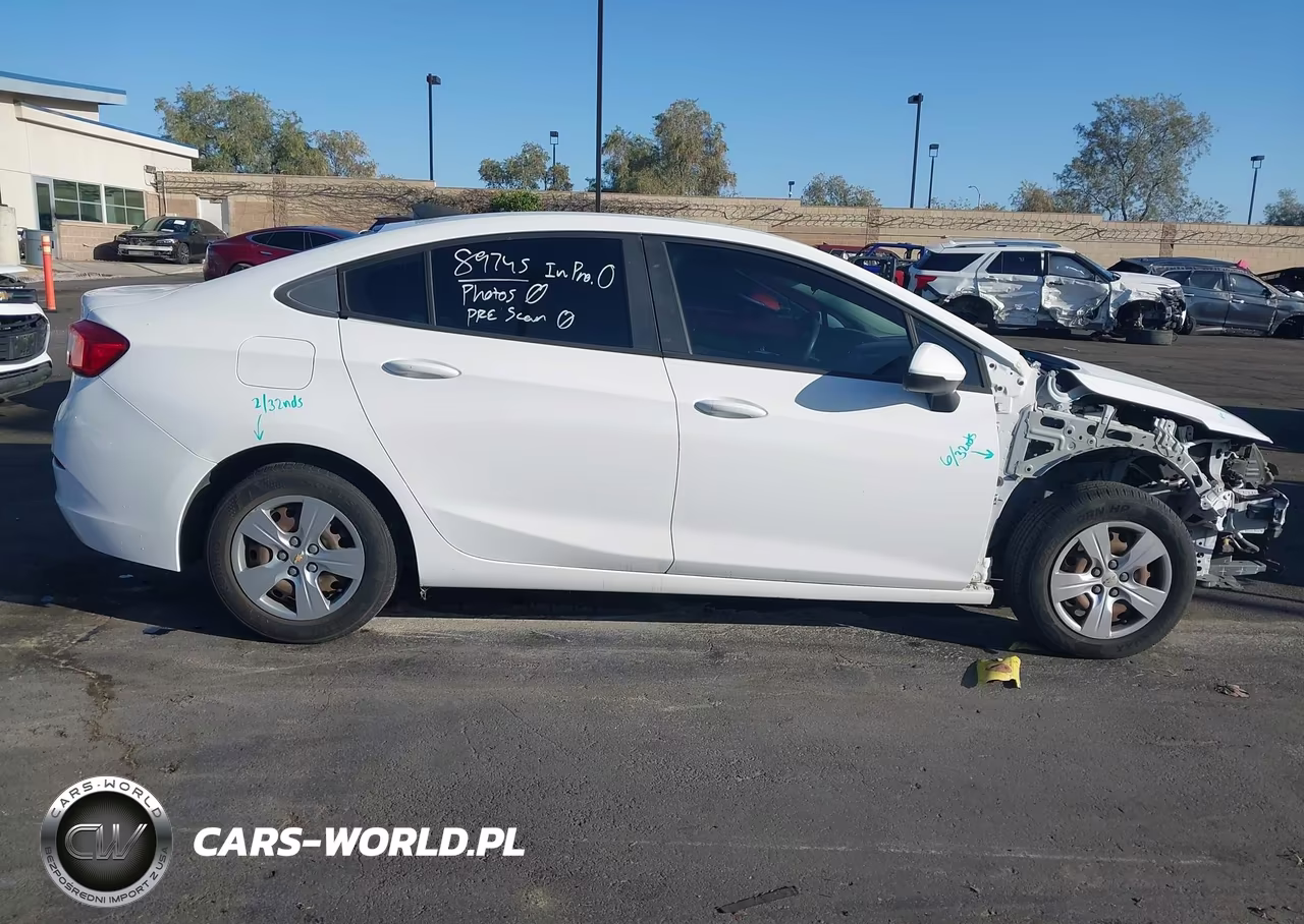 2018 Chevrolet Cruze Ls Auto VIN:1G1BC5SM7J7123034 - 14