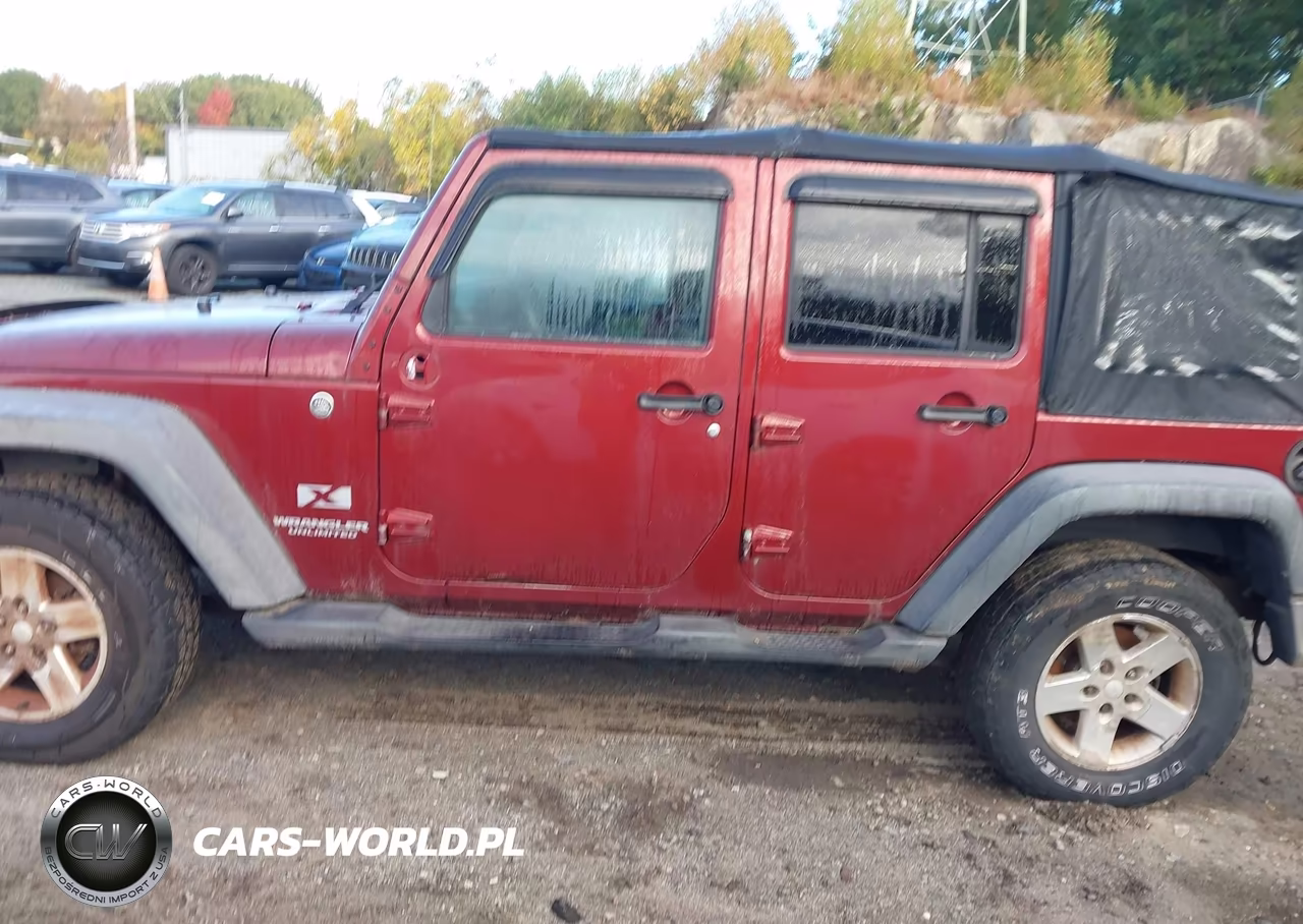 2007 Jeep Wrangler Unlimited X VIN:1J4GA39157L145661 - 14
