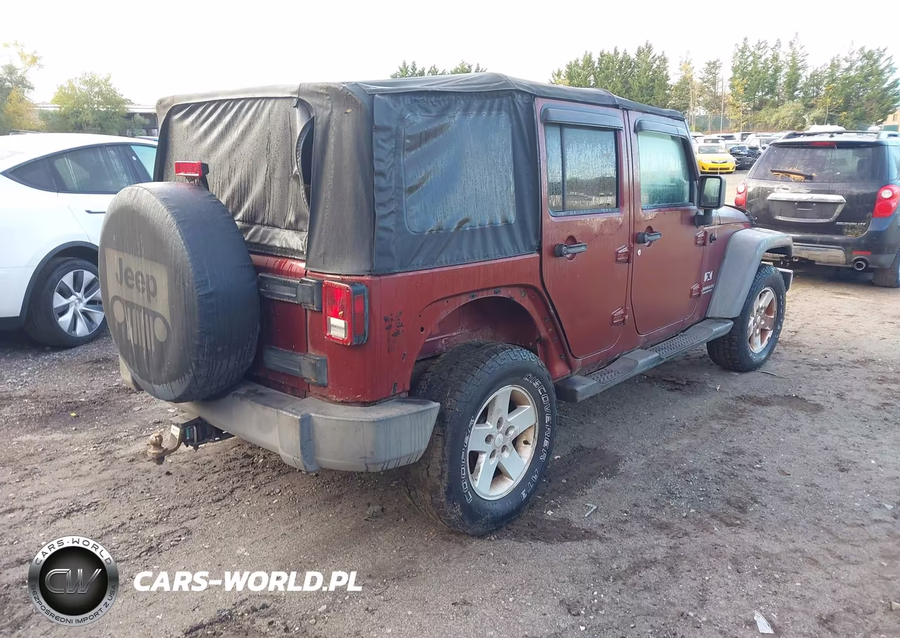 2007 Jeep Wrangler Unlimited X VIN:1J4GA39157L145661 - 4