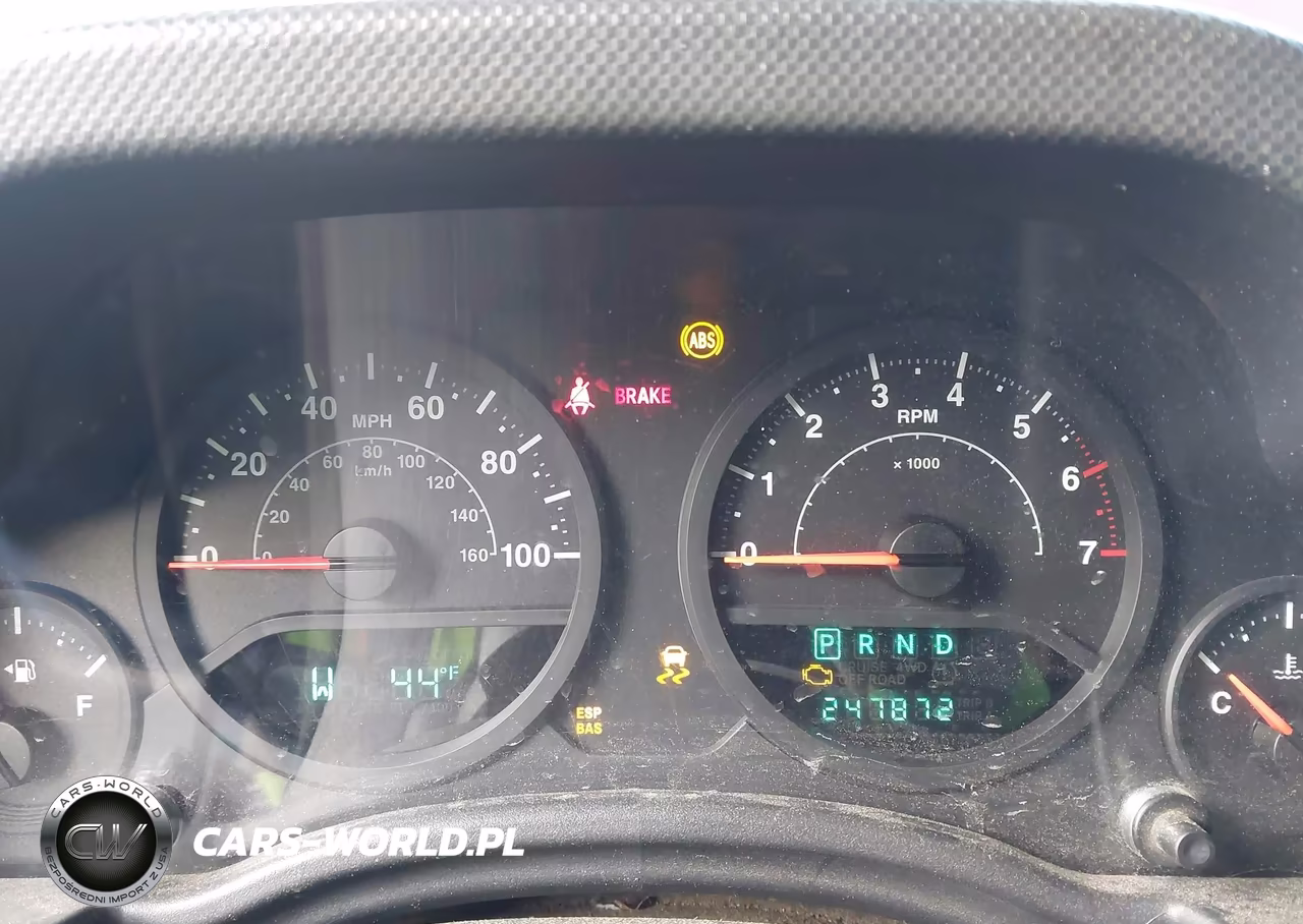 2007 Jeep Wrangler Unlimited X VIN:1J4GA39157L145661 - 7