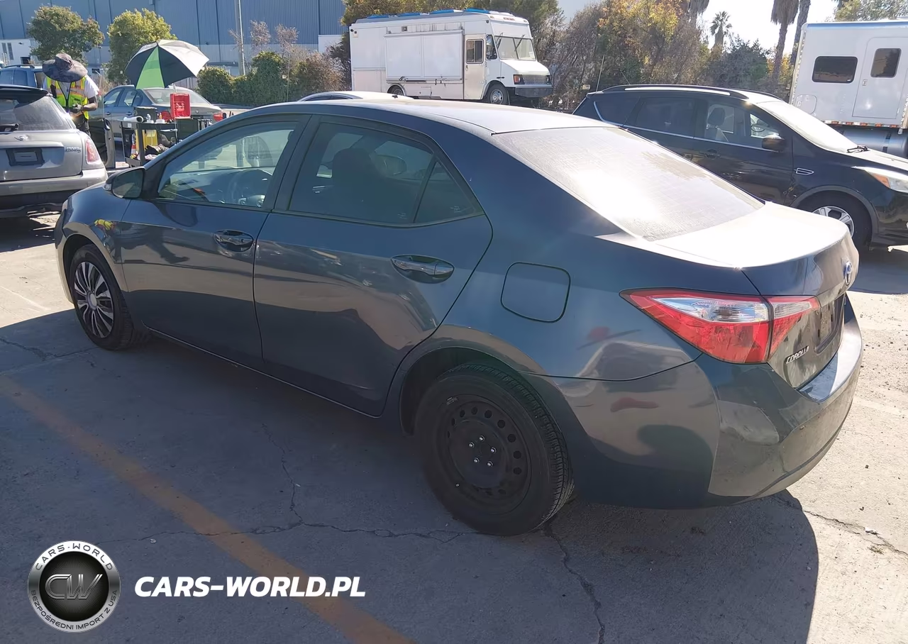 2014 Toyota Corolla Le VIN:5YFBURHE4EP160896 - 3
