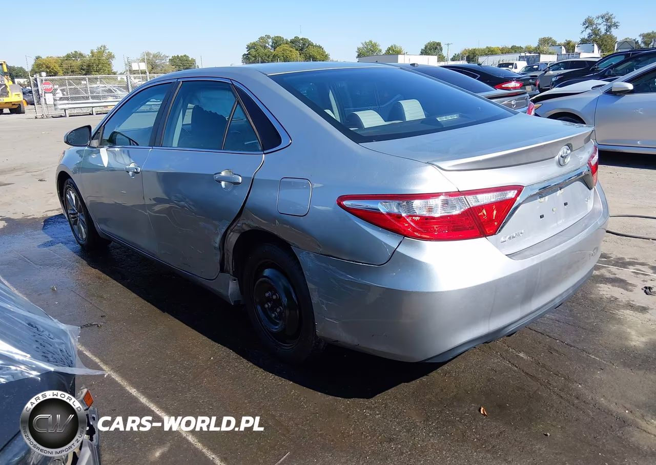 2016 Toyota Camry Se VIN:4T1BF1FK5GU246885 - 3