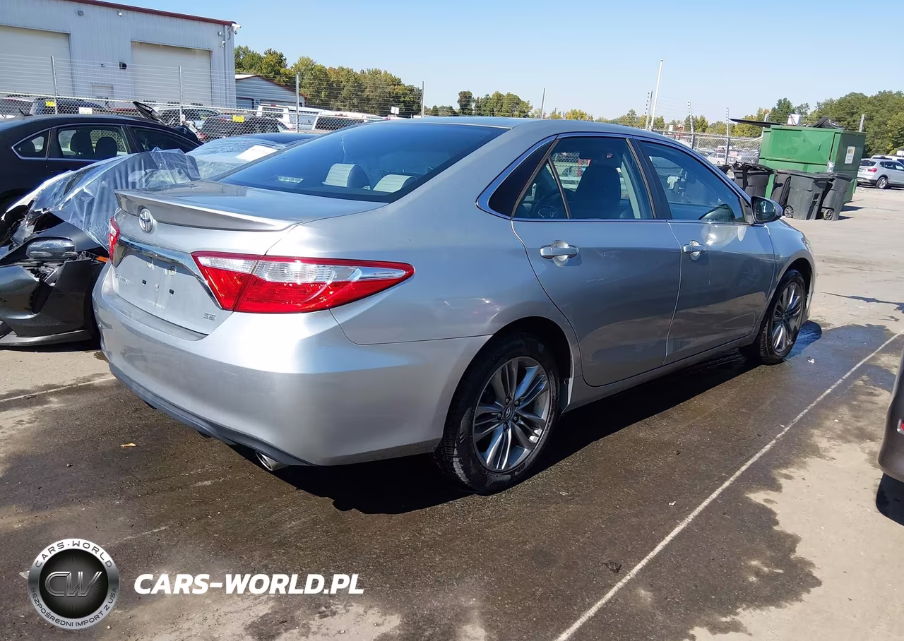 2016 Toyota Camry Se VIN:4T1BF1FK5GU246885 - 4