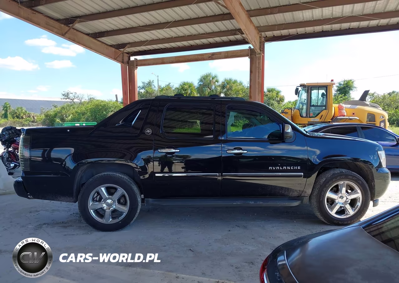 2013 Chevrolet Avalanche Ltz VIN:3GNTKGE79DG235253 - 13
