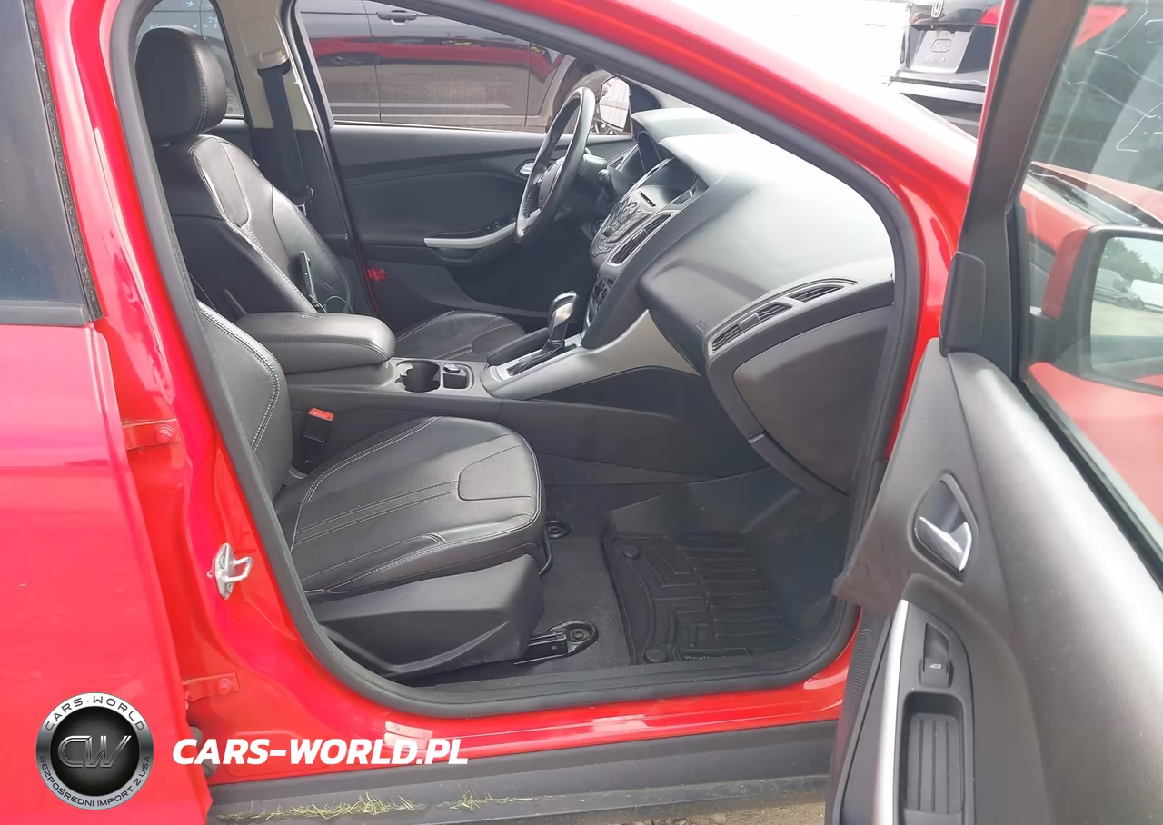 2014 Ford Focus Se VIN:1FADP3K28EL263393 - 5