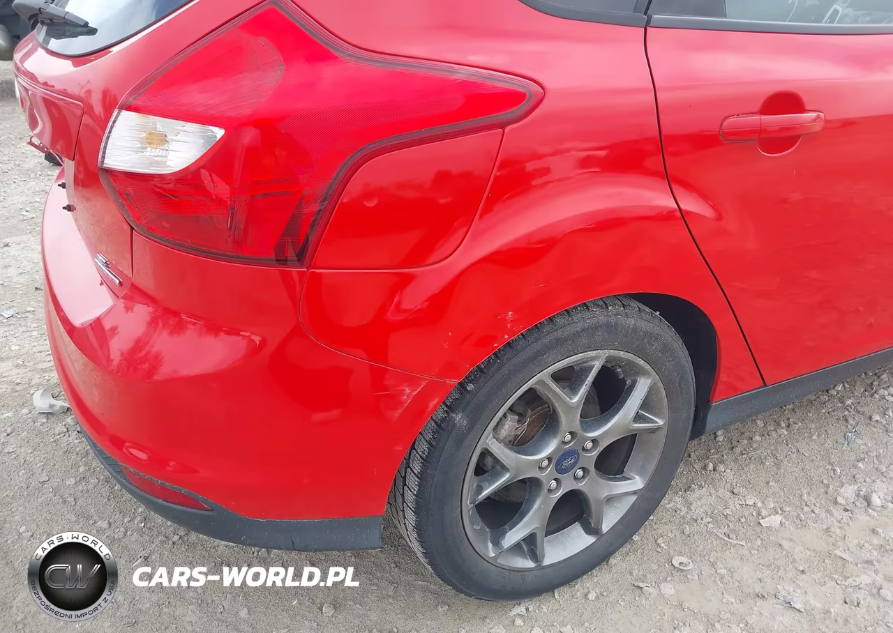 2014 Ford Focus Se VIN:1FADP3K28EL263393 - 6