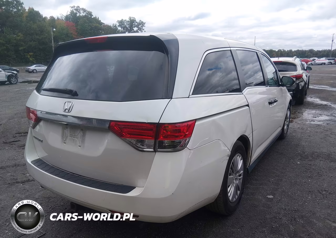 2015 Honda Odyssey Lx VIN:5FNRL5H2XFB114745 - 4