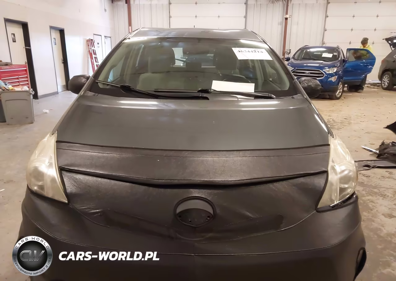 2012 Toyota Prius V Three VIN:JTDZN3EU2C3019898 - 6