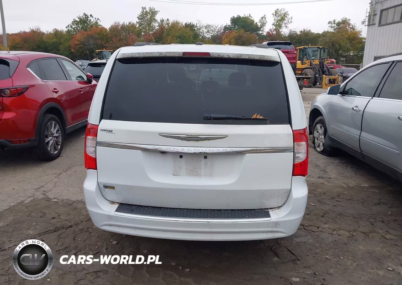 2016 Chrysler Town & Country Touring VIN:2C4RC1BG6GR230236 - 16