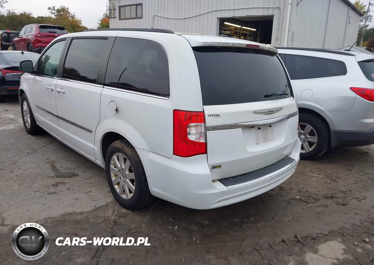 2016 Chrysler Town & Country Touring VIN:2C4RC1BG6GR230236 - 3