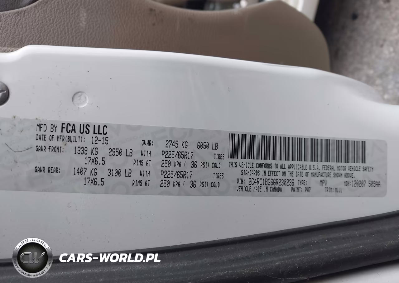 2016 Chrysler Town & Country Touring VIN:2C4RC1BG6GR230236 - 9