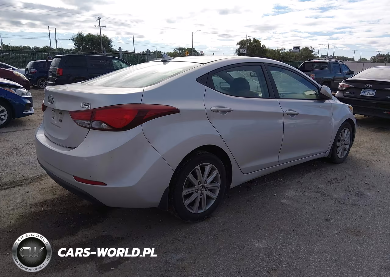 2015 Hyundai Elantra Se VIN:5NPDH4AE7FH596845 - 4