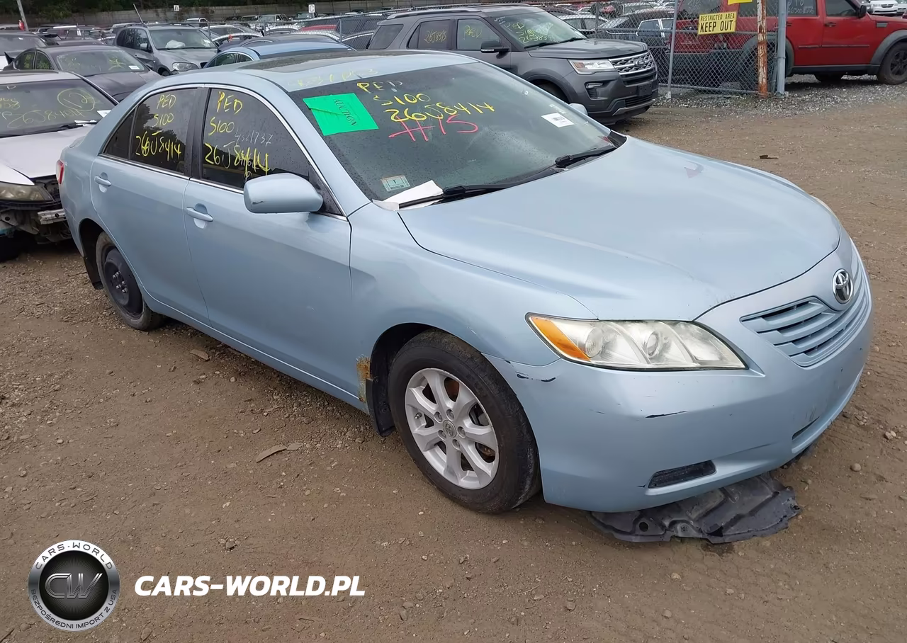2008 Toyota Camry Le – zdjęcie 1 z 11