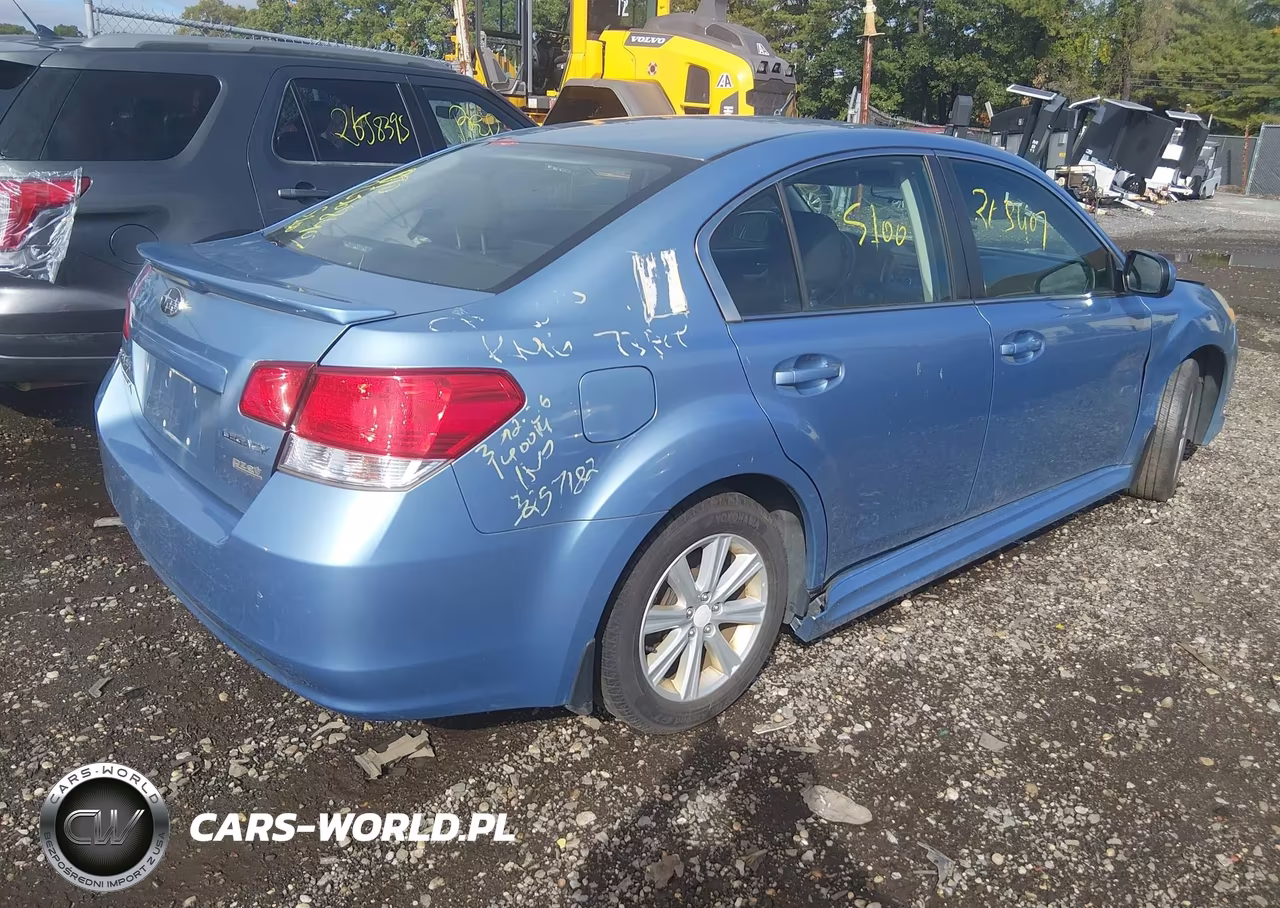 2010 Subaru Legacy 2.5I Premium VIN:4S3BMBC66A3226245 - 4