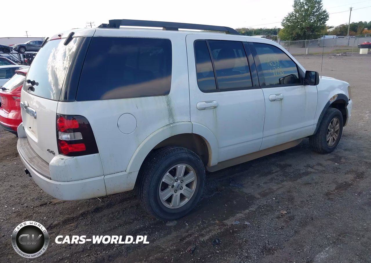 2010 Ford Explorer Xlt VIN:1FMEU7DE9AUA71888 - 4