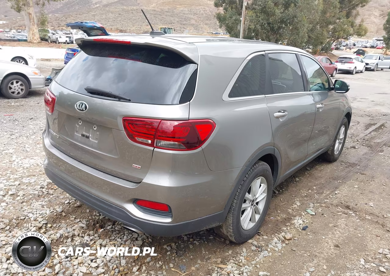2019 Kia Sorento 2.4L Lx VIN:5XYPG4A37KG536838 - 4