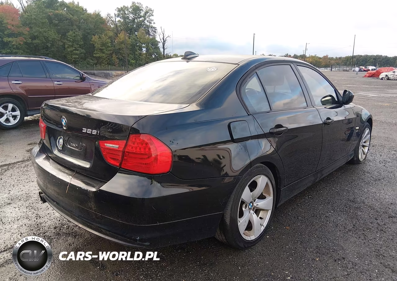 2011 BMW 328I xDrive VIN:WBAPK7C56BA972205 - 4