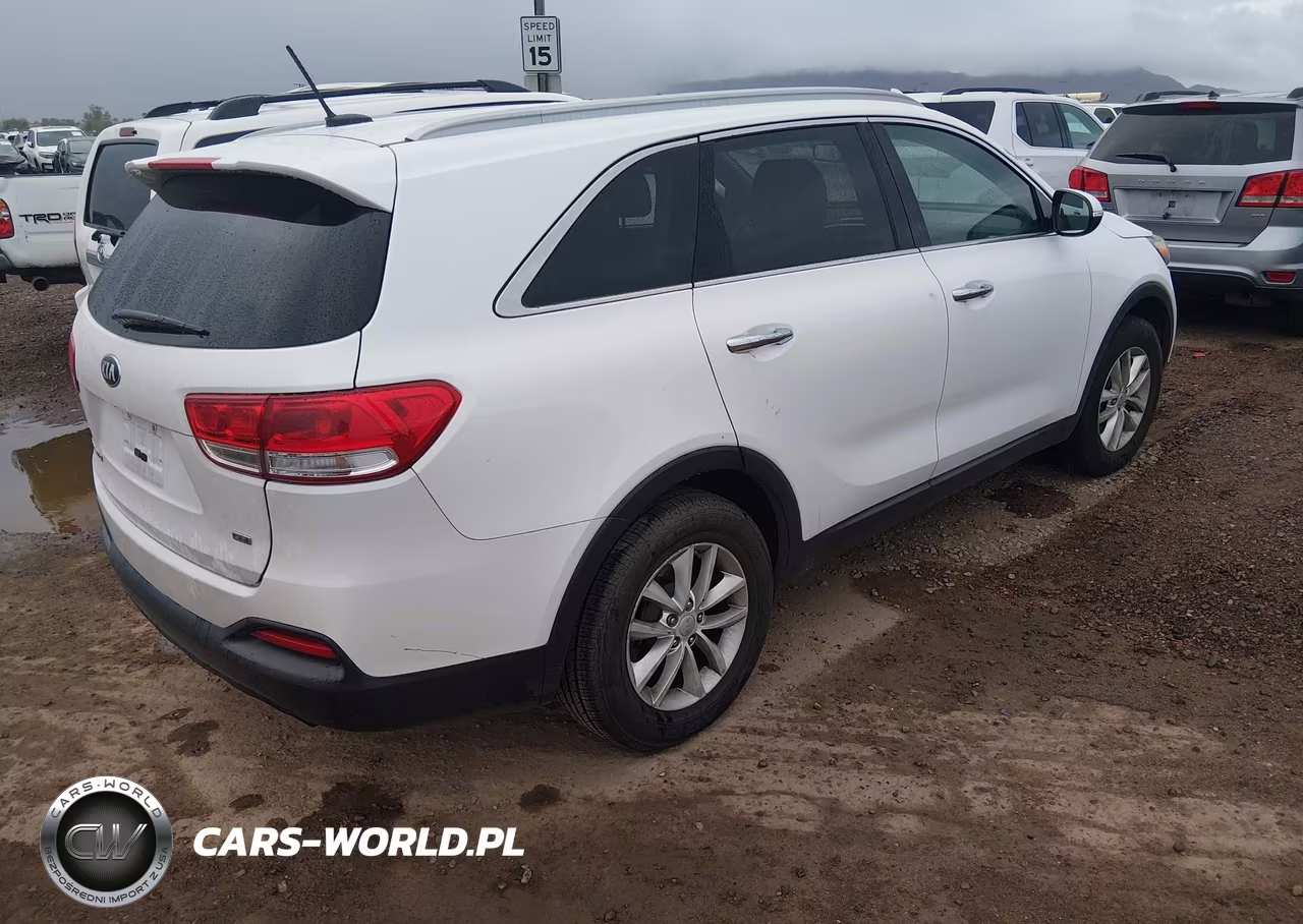 2017 Kia Sorento 2.4L Lx VIN:5XYPG4A30HG205141 - 4