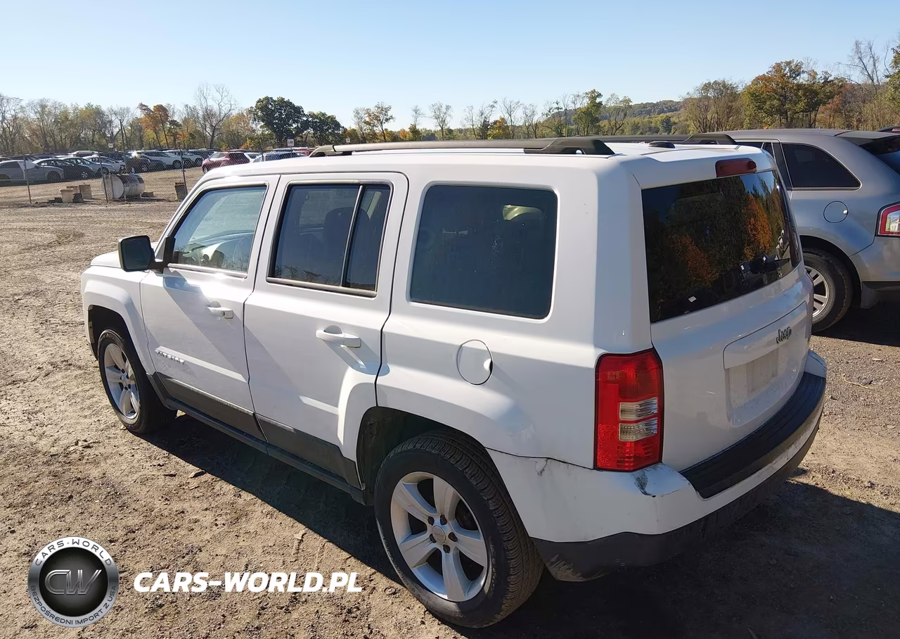 2016 Jeep Patriot Latitude VIN:1C4NJPFA2GD794885 - 3