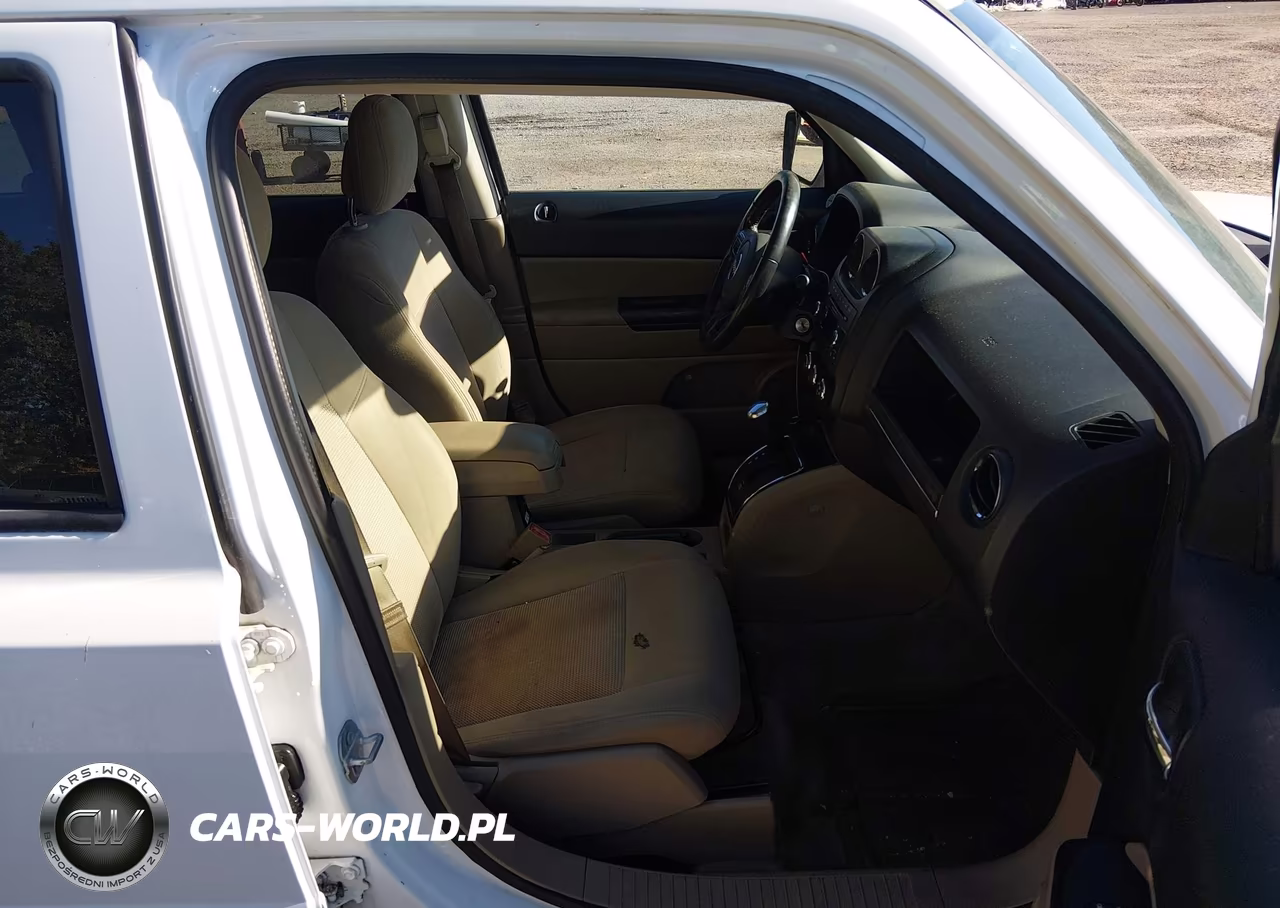 2016 Jeep Patriot Latitude VIN:1C4NJPFA2GD794885 - 5