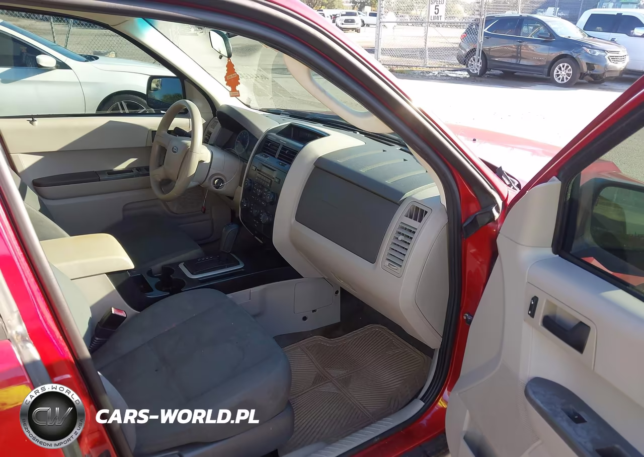 2011 Ford Escape Xls VIN:1FMCU9C7XBKA78111 - 5
