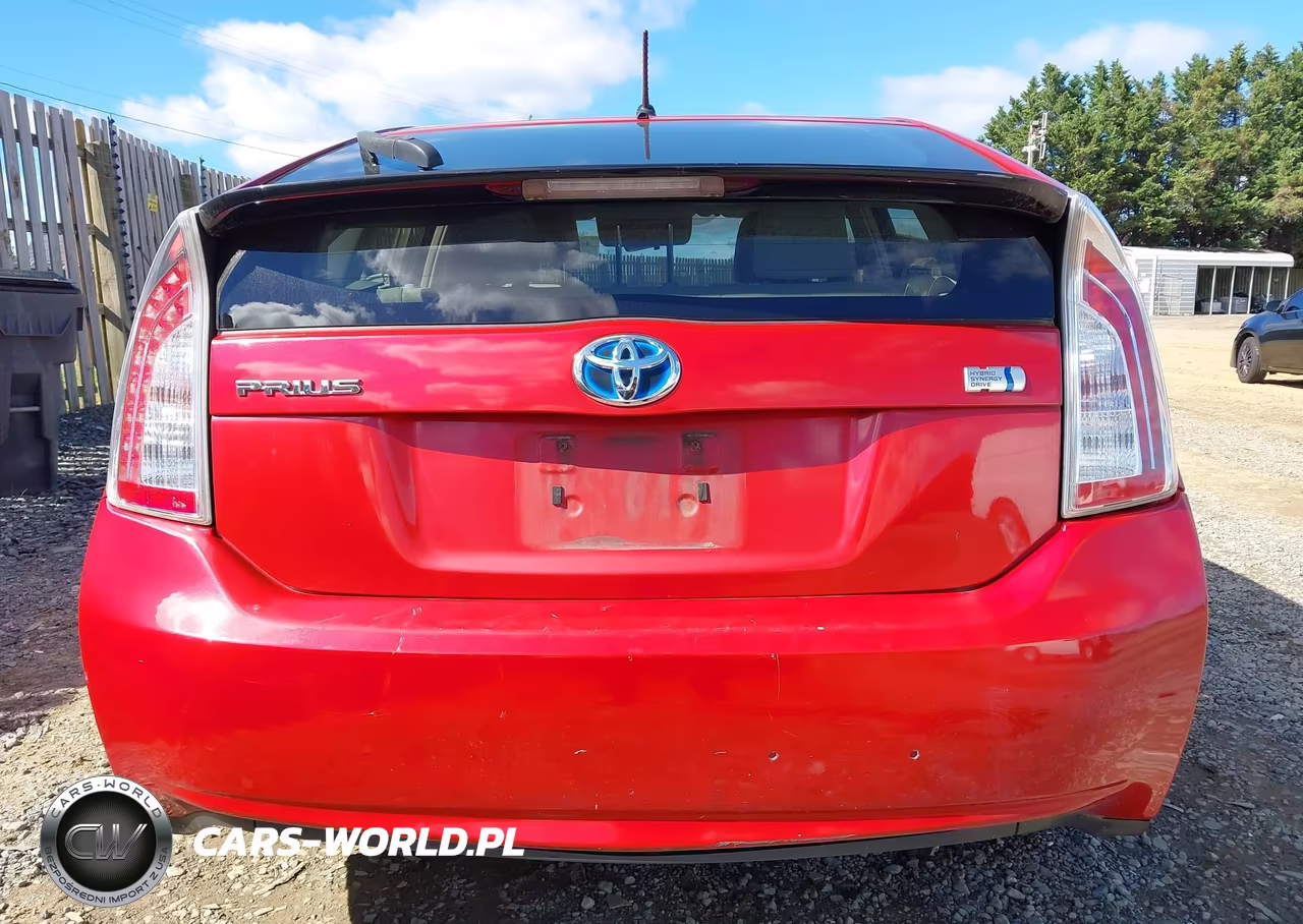 2014 Toyota Prius Two VIN:JTDKN3DU5E1742145 - 17