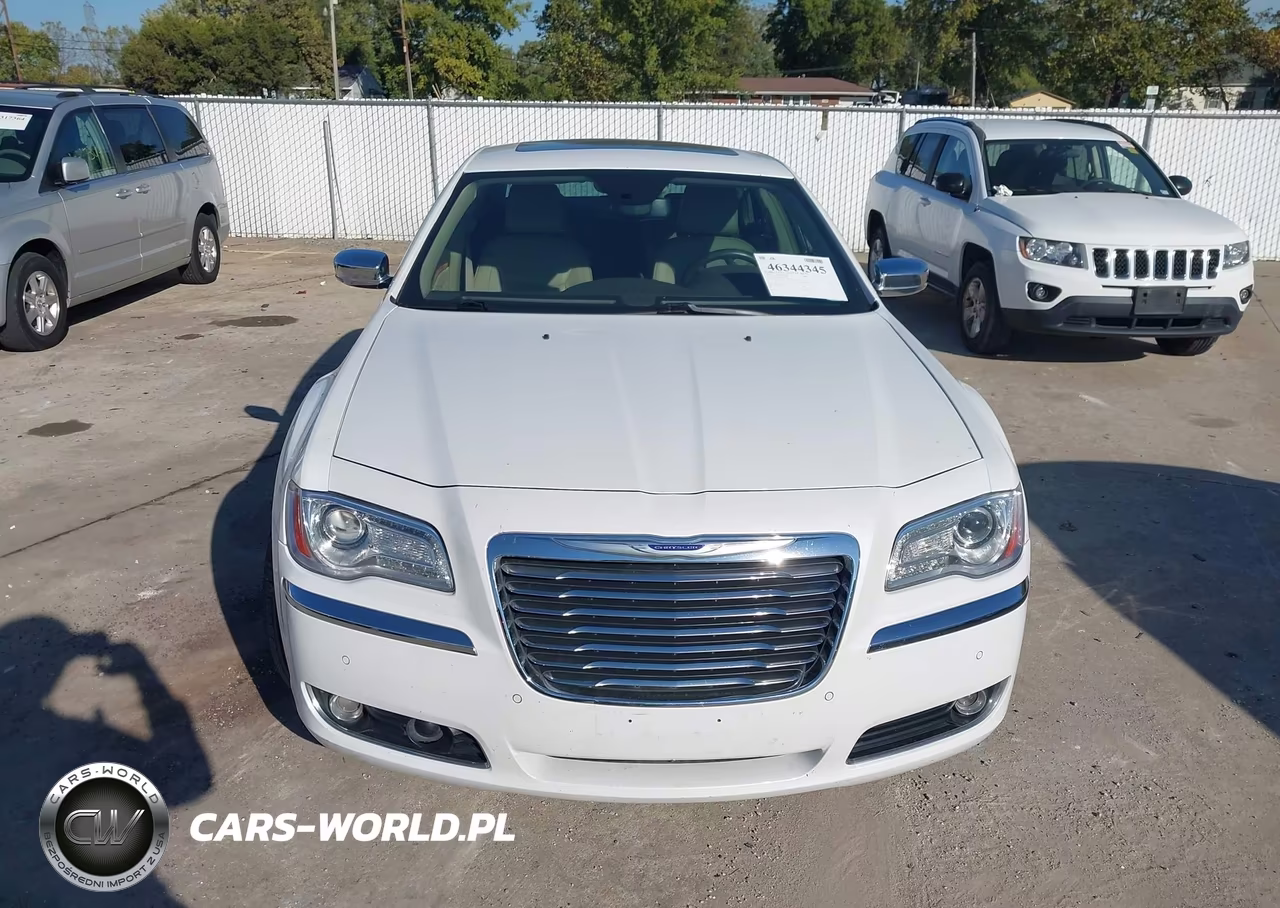 2014 Chrysler 300C VIN:2C3CCAET9EH250700 - 12
