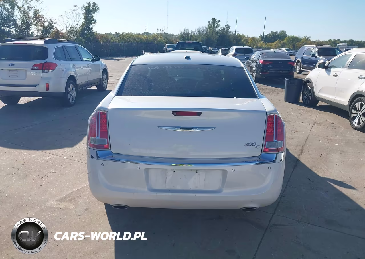 2014 Chrysler 300C VIN:2C3CCAET9EH250700 - 16