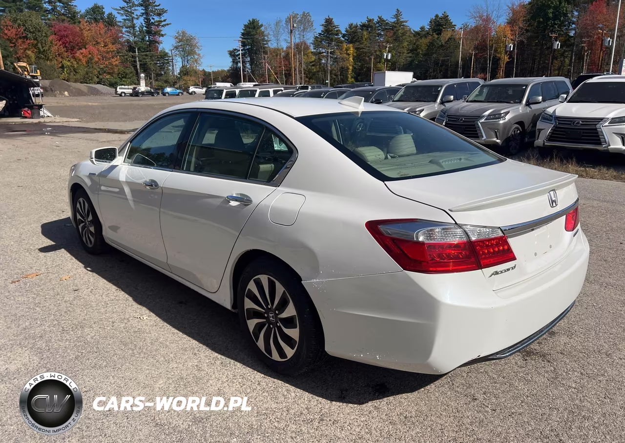 2015 Honda Accord Hybrid Ex-L VIN:1HGCR6F51FA012803 - 3