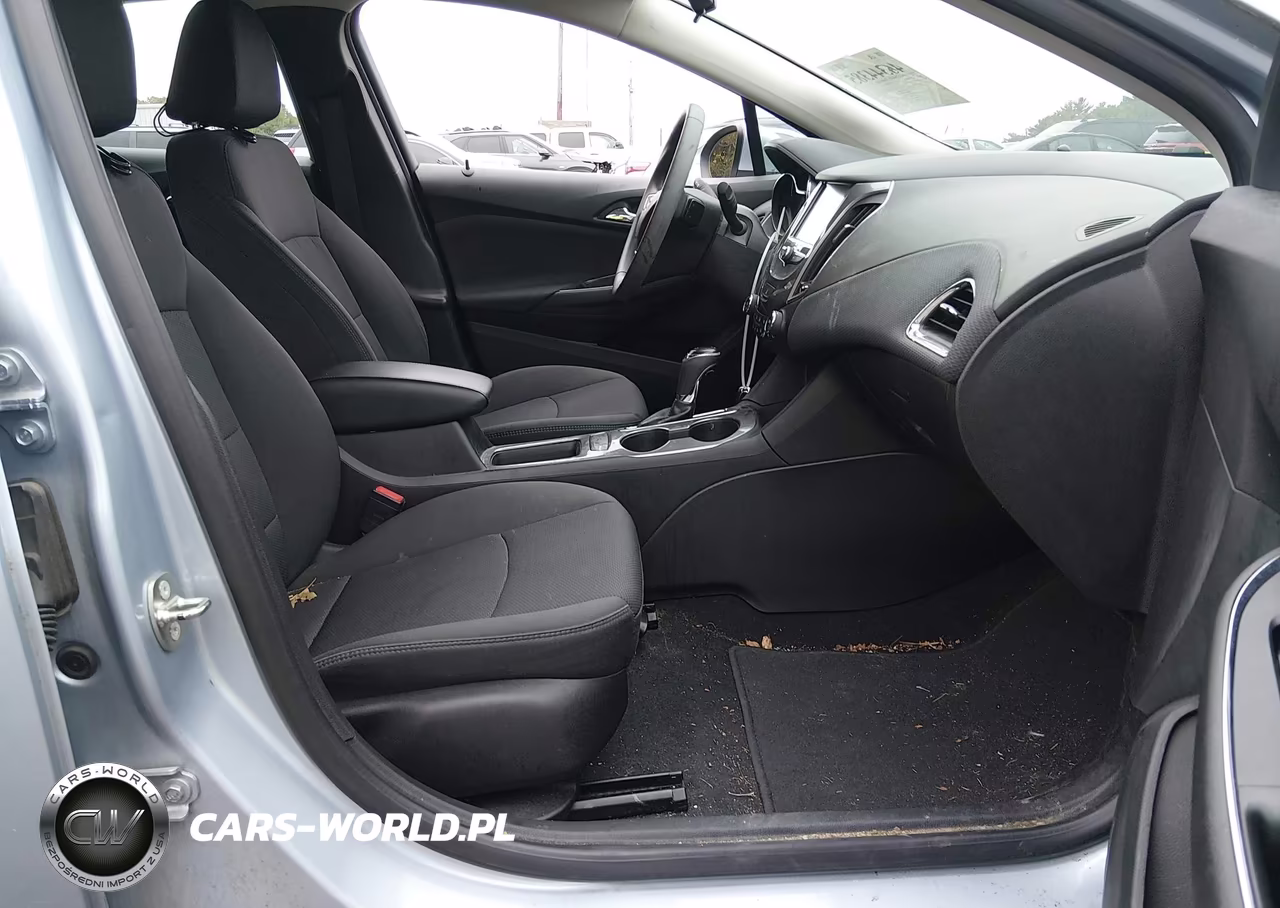 2018 Chevrolet Cruze Lt Auto VIN:1G1BE5SM1J7121175 - 5