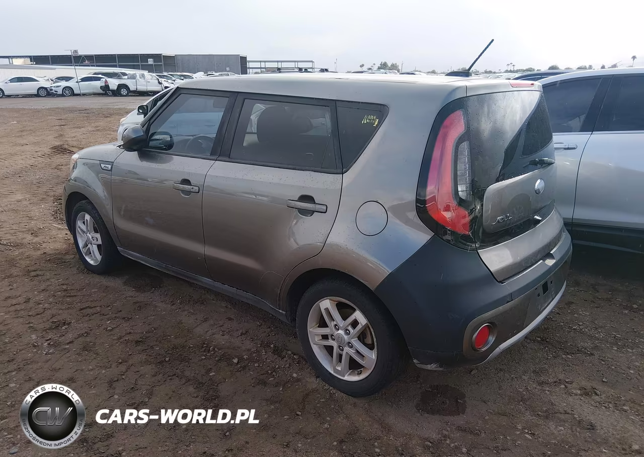 2018 Kia Soul + VIN:KNDJP3A57J7567245 - 3
