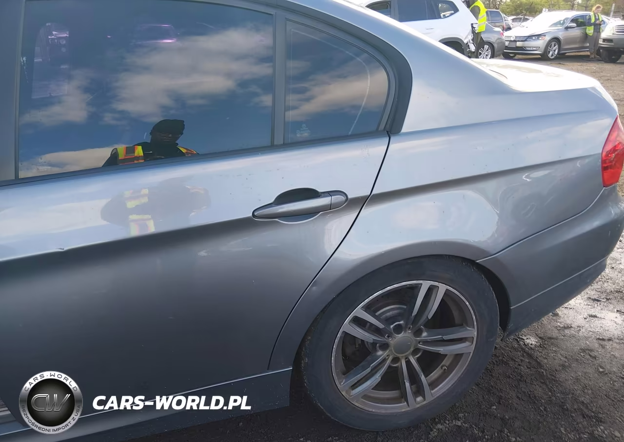 2010 BMW 328I xDrive VIN:WBAPK5C58AA651799 - 12