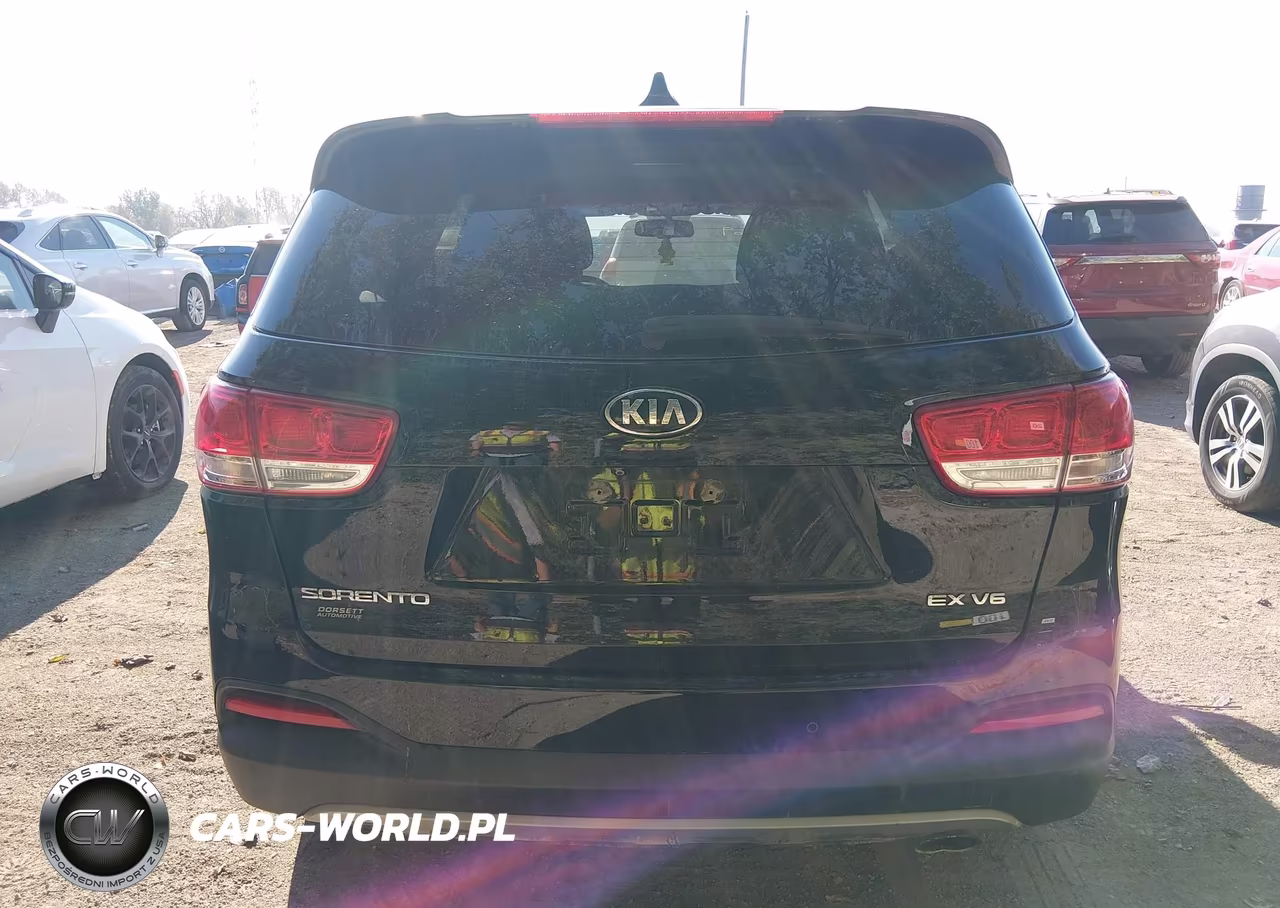 2016 Kia Sorento 3.3L Ex VIN:5XYPHDA58GG142044 - 16