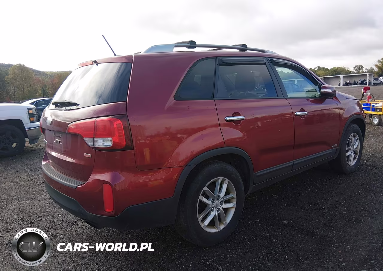 2014 Kia Sorento Lx V6 VIN:5XYKTDA73EG537711 - 4