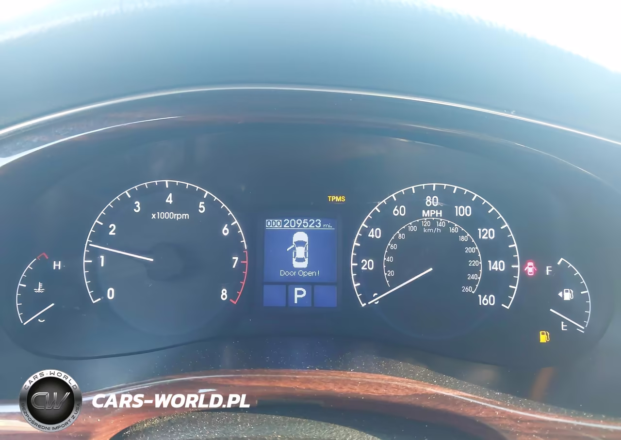2013 Hyundai Genesis 3.8 VIN:KMHGC4DD3DU213142 - 7