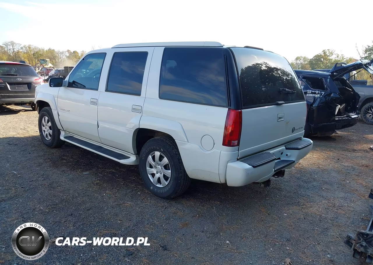 2000 Cadillac Escalade Standard VIN:1GYEK63R1YR172522 - 3