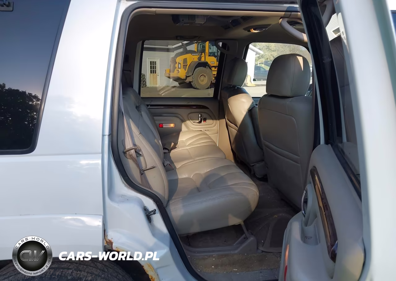 2000 Cadillac Escalade Standard VIN:1GYEK63R1YR172522 - 8