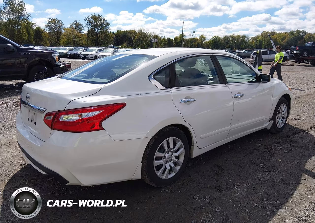 2016 Nissan Altima 2.5 S VIN:1N4AL3AP3GN364411 - 4