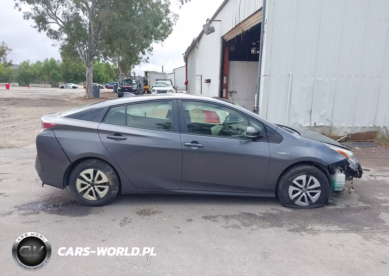 2018 Toyota Prius Two VIN:JTDKBRFU5J3067307 - 13