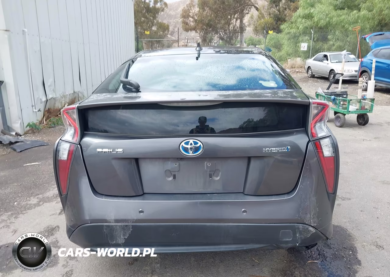 2018 Toyota Prius Two VIN:JTDKBRFU5J3067307 - 16