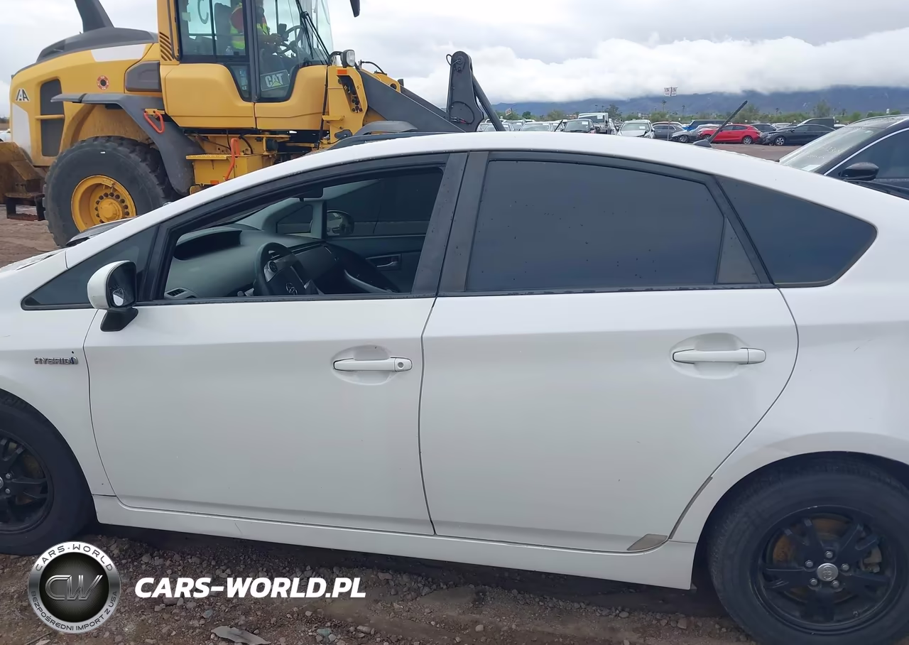 2012 Toyota Prius Two VIN:JTDKN3DU0C5460582 - 14