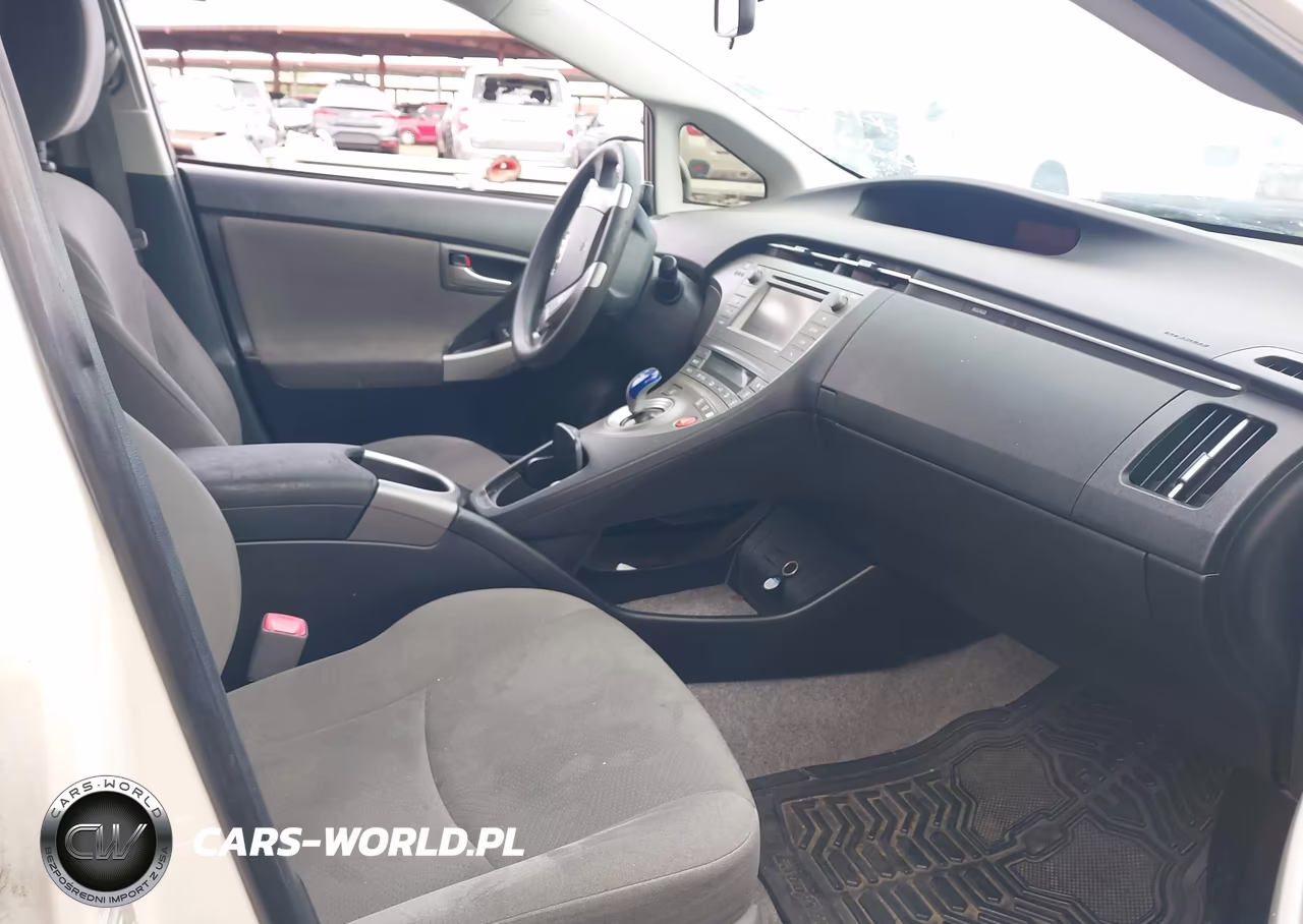 2012 Toyota Prius Two VIN:JTDKN3DU0C5460582 - 5