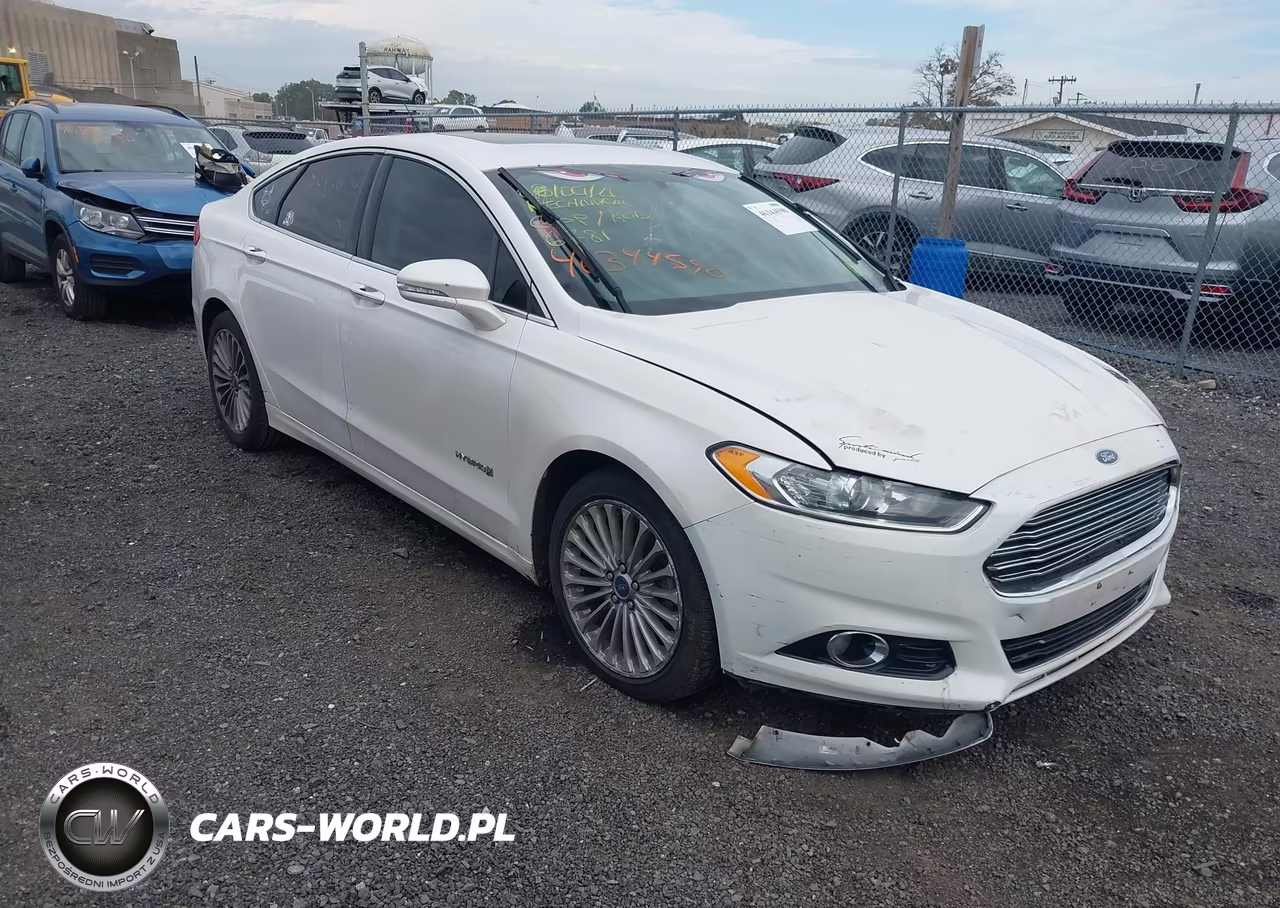 2014 Ford Fusion Hybrid Titanium – zdjęcie 1 z 11