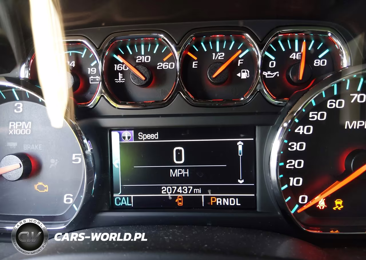 2017 Chevrolet Tahoe Ls VIN:1GNSCAKC6HR371059 - 7