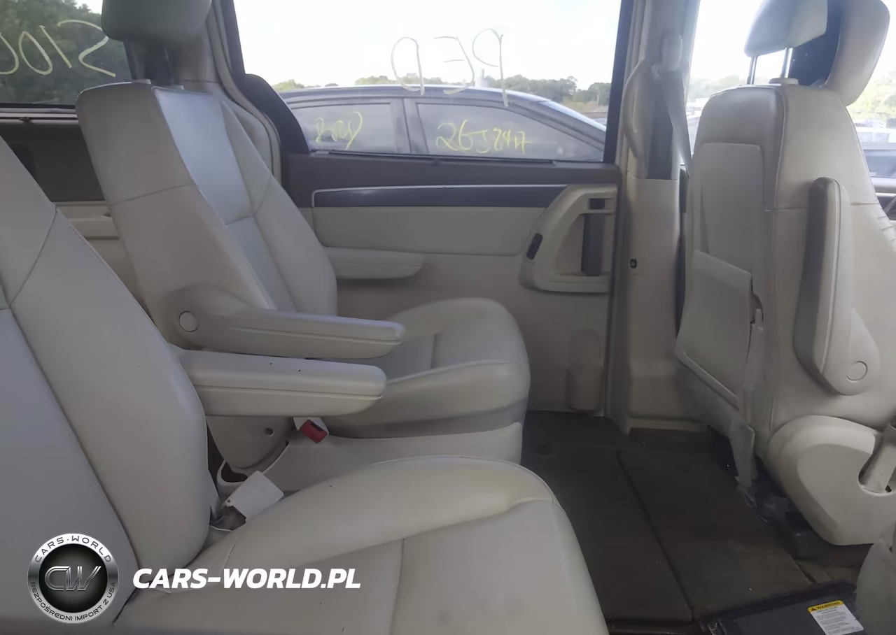 2010 Volkswagen Routan Se VIN:2V4RW3D12AR272198 - 8